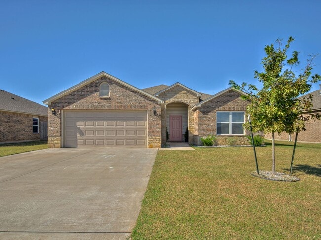 Building Photo - 313 Foxtrot Ter