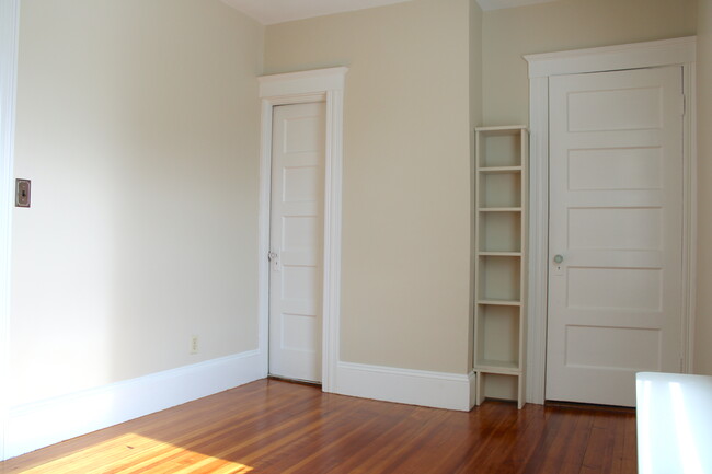 Bonus room/Office - 9 Willard Ave