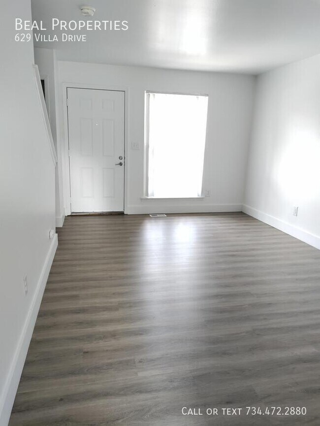 Building Photo - 629 Villa Dr