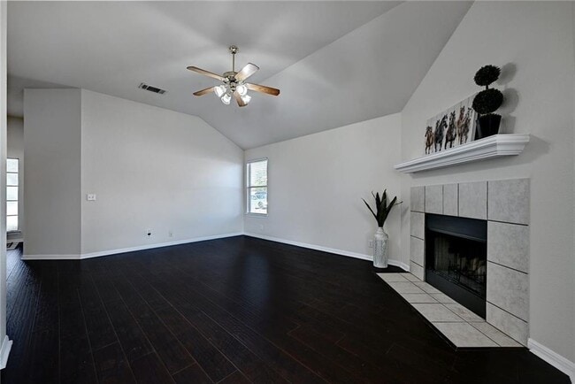 Building Photo - 317 McCoy Ln