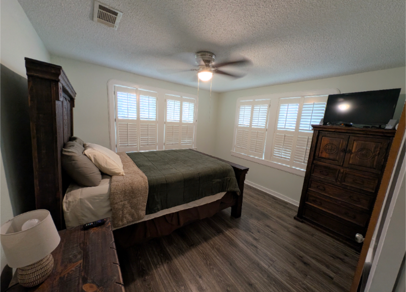 Building Photo - 632 Ave. B