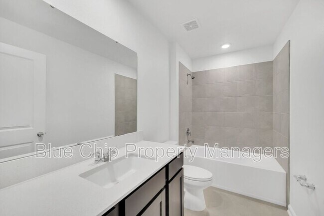 Building Photo - 1623 Reservoir Pl