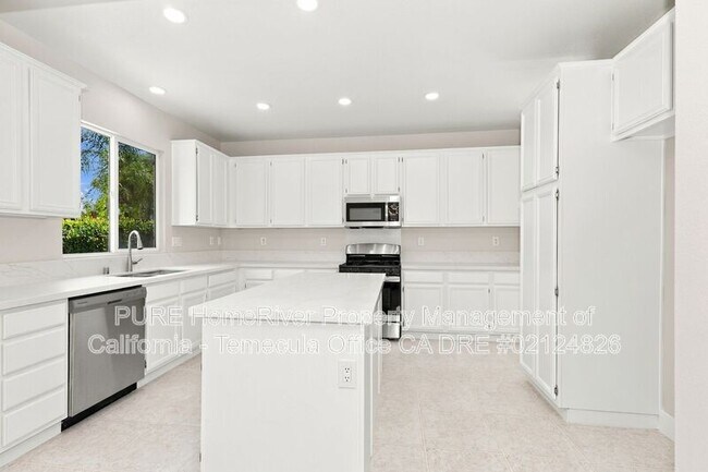 Building Photo - 33626 Marigold Ln