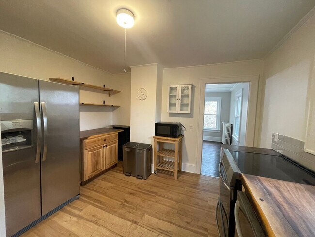 Building Photo - Serene Richmond Cottage Retreat | 2BR, Hardwood Floors, Pet-Friendly- $2500