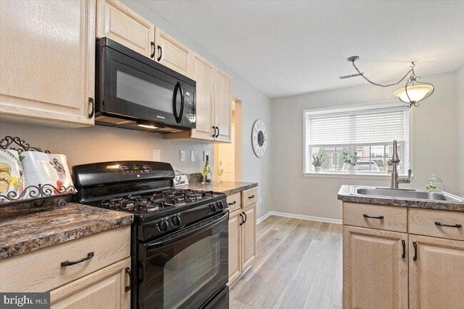 Building Photo - 105 Pin Oak Ct