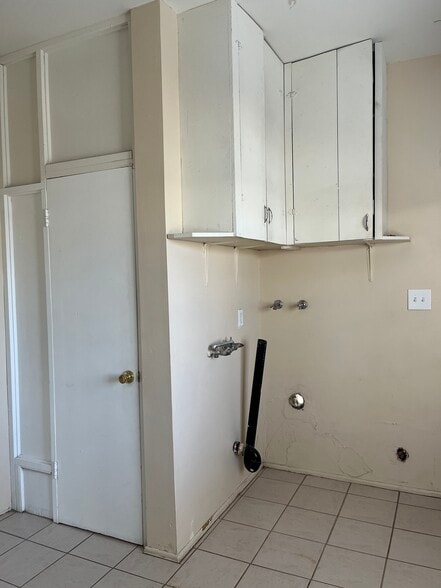 Building Photo - 66435 Acoma Ave