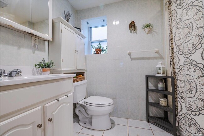 Building Photo - 147 Mitchell Ave