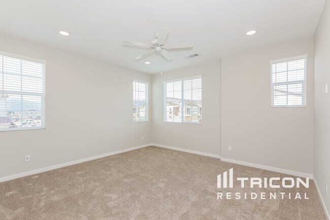 Building Photo - 24811 Padre Ct