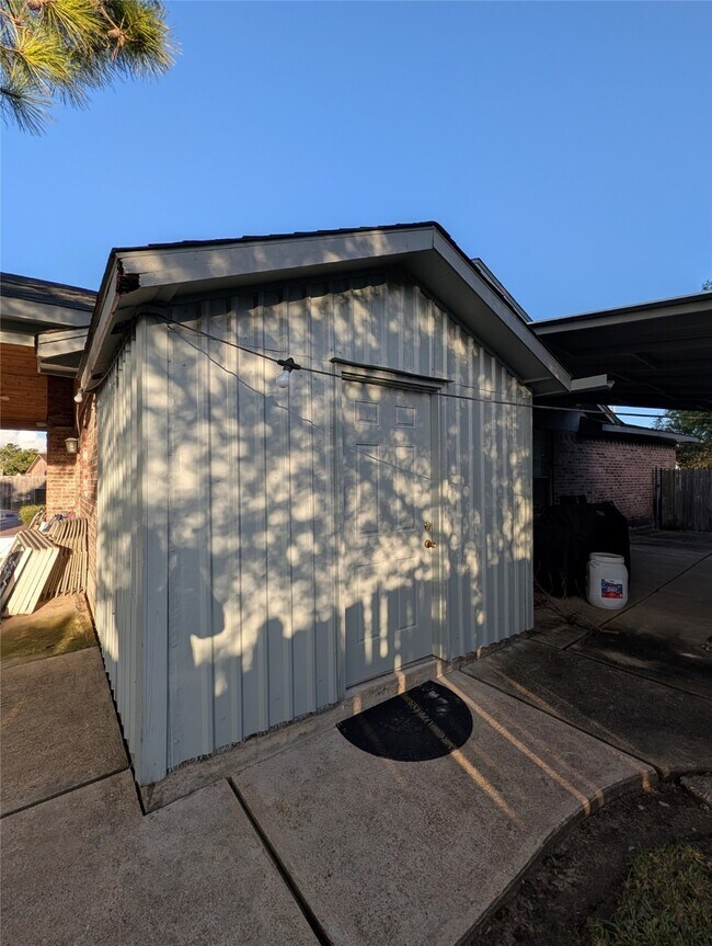 Building Photo - 11415 Poplarwood Ct