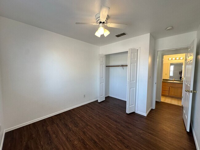 Building Photo - 6527 Nielsen Way