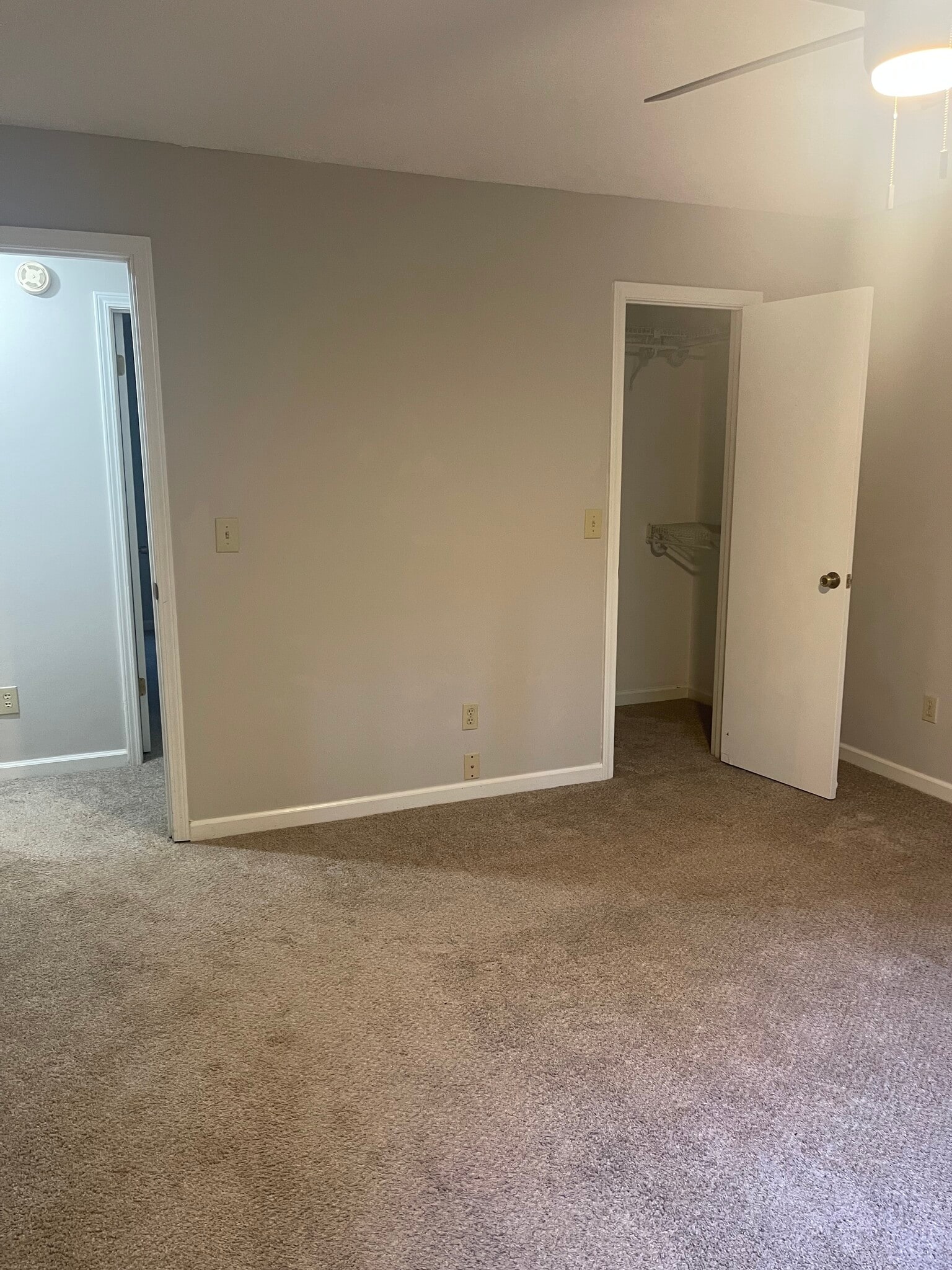 Building Photo - 520 Freestone Dr