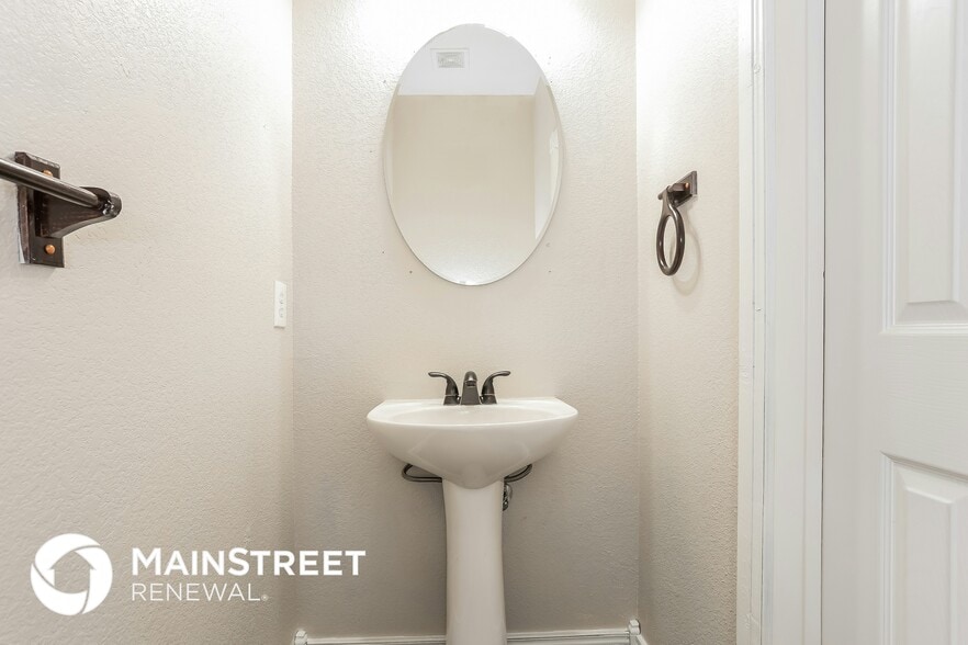 Building Photo - 1433 Pheasant Run Trail