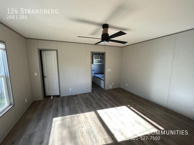 Building Photo - 124 Strandberg-