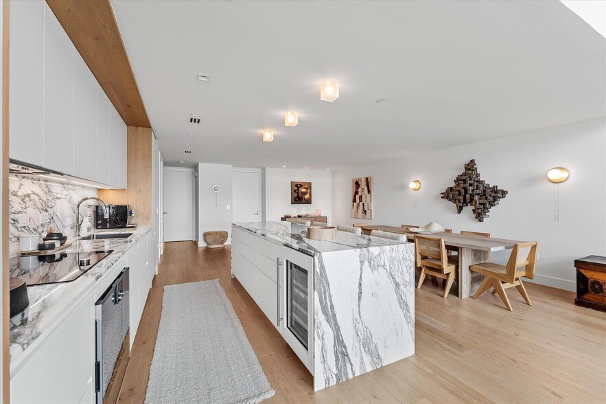 Building Photo - 1040 Biscayne Blvd