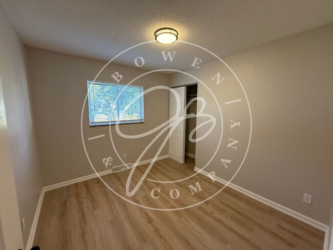 Building Photo - Beautiful  4-Bedroom Home in Maumee with S...
