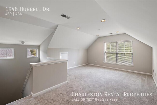 Building Photo - 1948 Hubbell Dr