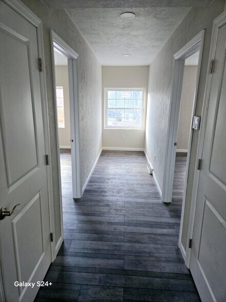 Building Photo - 1357 US-30
