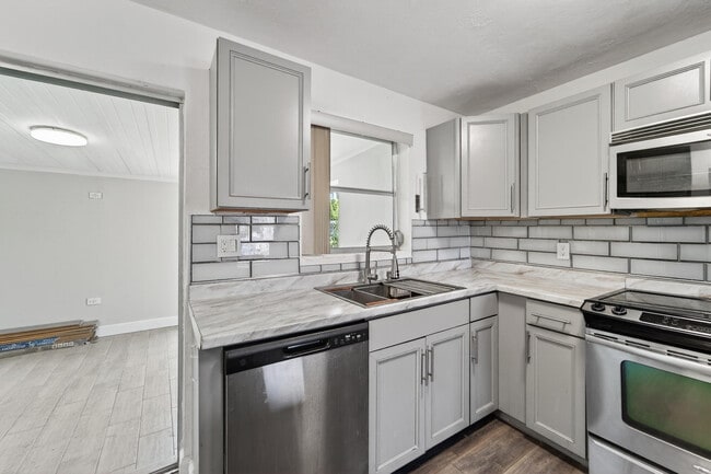 Building Photo - 4364 N Mary Cir