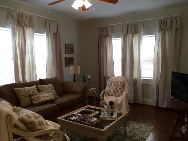 Building Photo - 1051 Government St