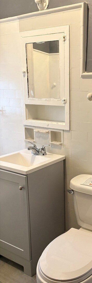 Building Photo - 7655 S Yates Blvd