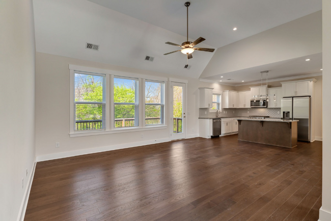 Building Photo - 204 Faraway Hills Dr