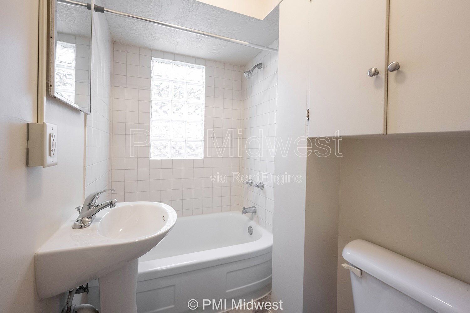 Building Photo - 264 N Holmes Ave