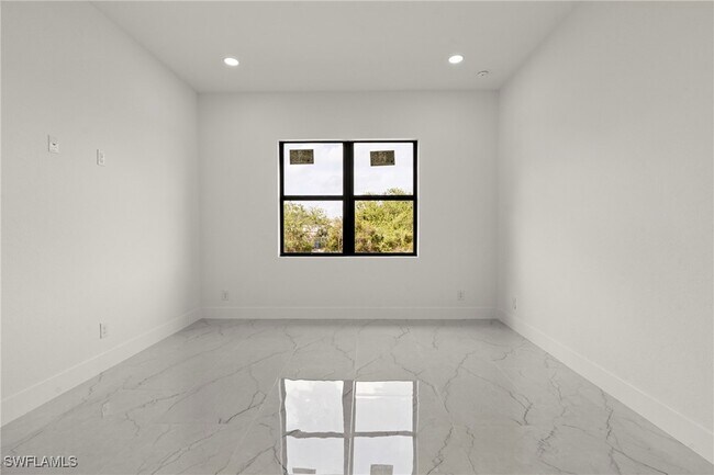 Building Photo - 2611 45th St W