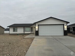 Building Photo - 3 Bedroom 2 Bath Home in Othello