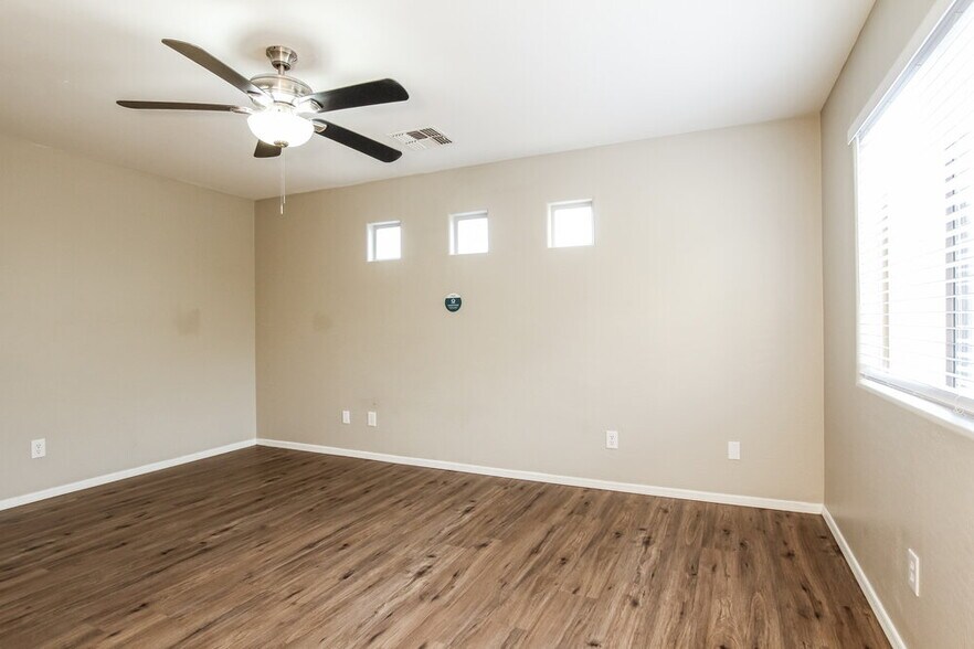 Building Photo - 7225 S 37th Glen