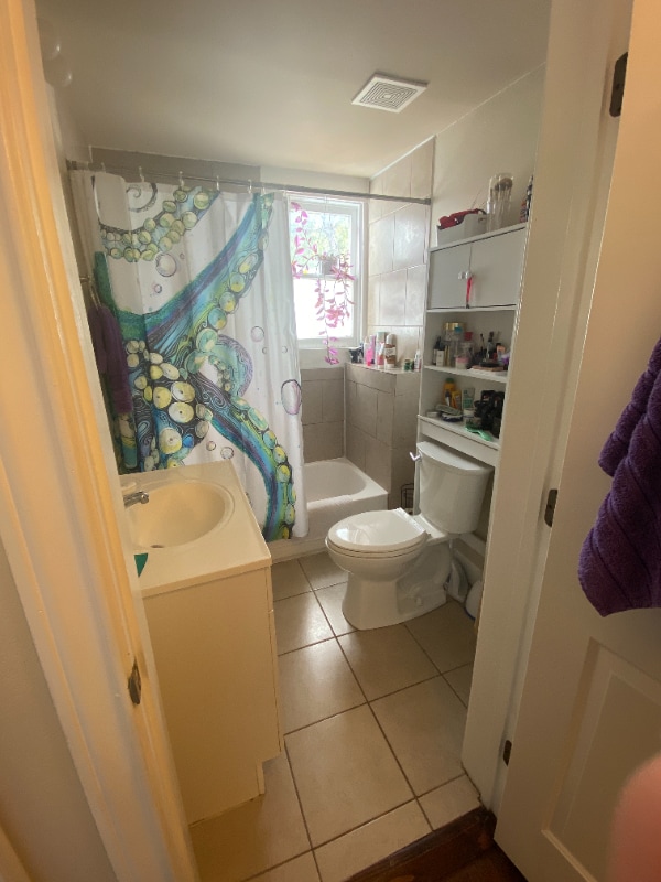 Building Photo - 410 E Carson St