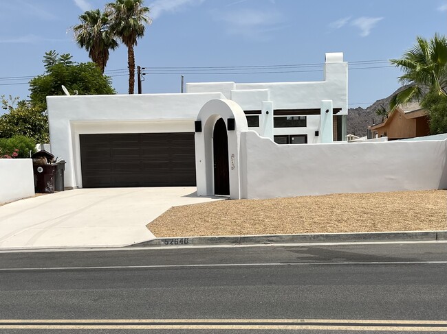 Beautiful Sante Fe House - 52640 Avenida Juarez