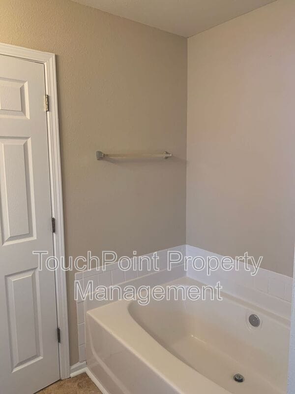 Building Photo - 12929 Beddingfield Dr
