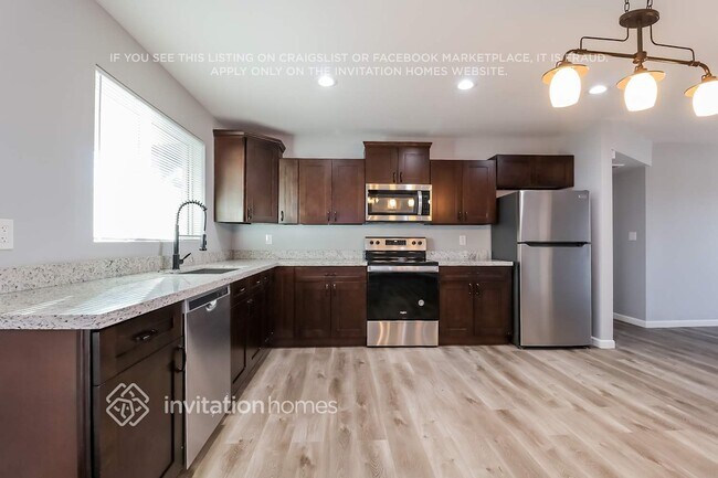 Building Photo - 10845 N 44th Ln