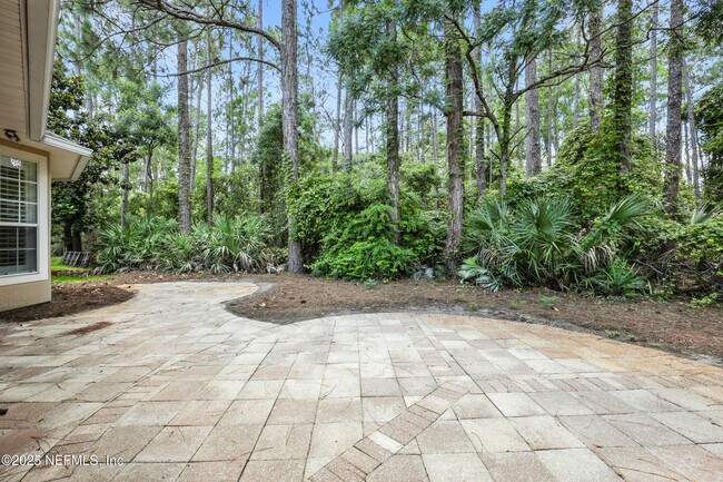 Building Photo - 4565 E Seneca Dr