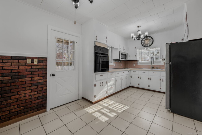 Building Photo - 139 Pennsylvania Ave