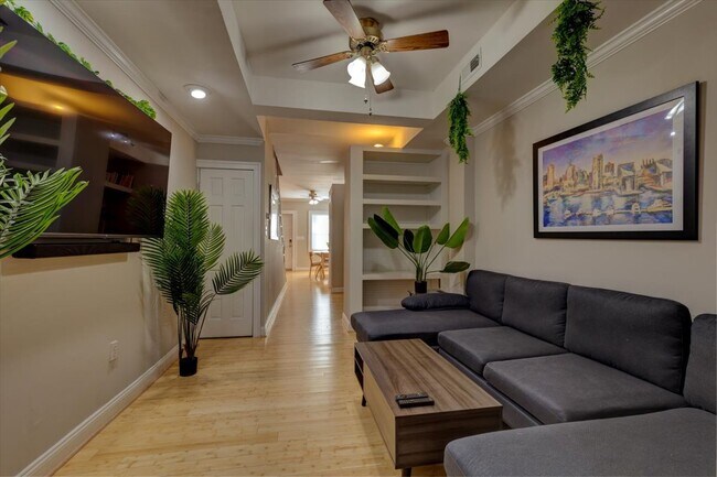 Building Photo - 1435 Covington St