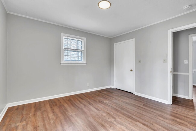 Building Photo - 3 Bedroom, 1.5 Bath Ranch on Over Half an Acre with Fenced Yard, and Deck $1850/mo rent