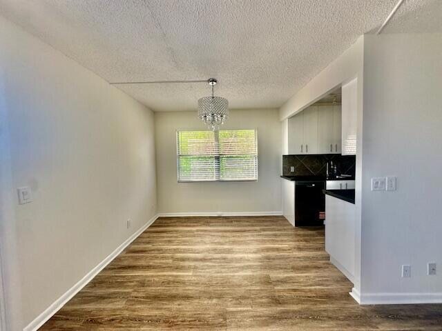 Building Photo - 3080 Cornwall D