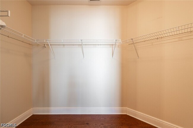 Building Photo - 2825 Palm Beach Blvd