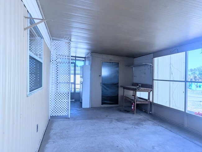 Building Photo - 131 Pioneer Ln