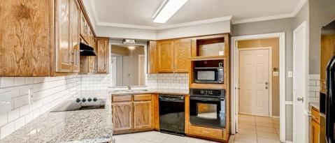 Building Photo - 100 Hacienda Dr
