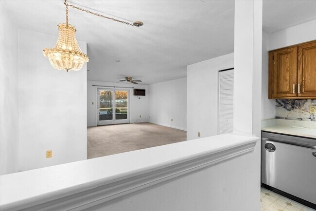 Building Photo - 610 S Franklin St