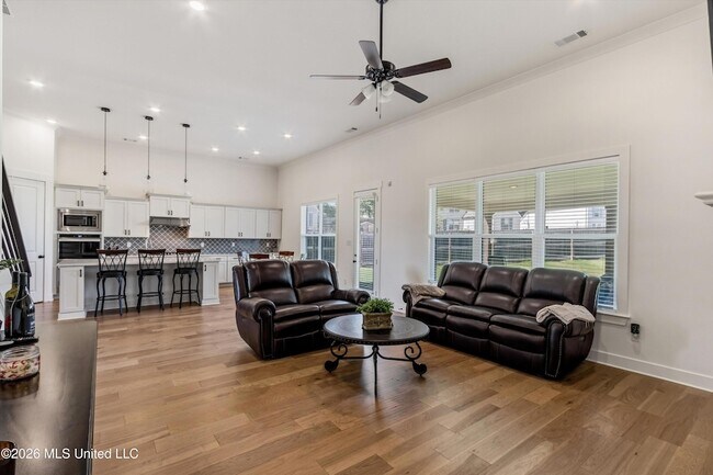 Building Photo - 13738 River Grove Ln