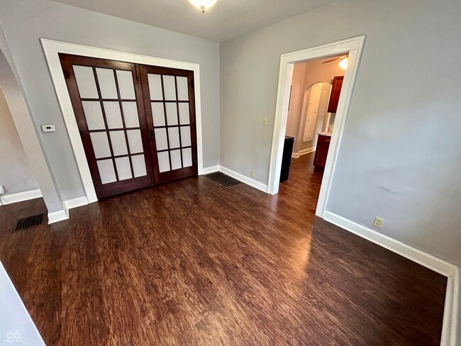Building Photo - 909 N Emerson Ave