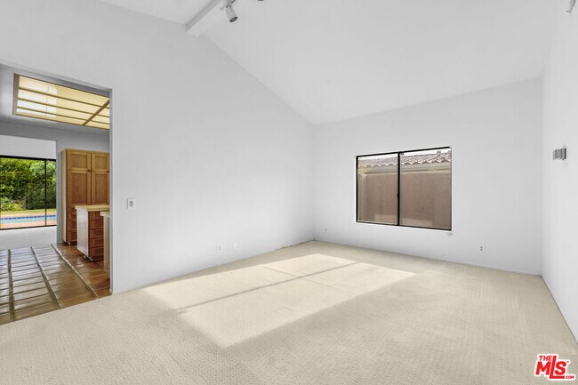 Building Photo - 3516 Malibu Country Dr