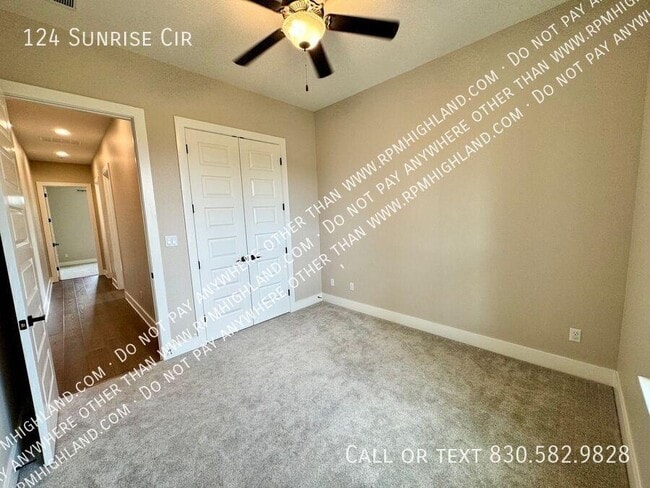 Building Photo - 124 Sunrise Cir