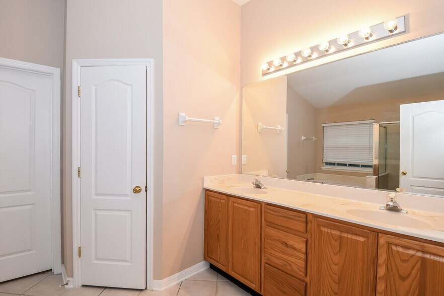 Building Photo - 2978 Captiva Bluff Rd N