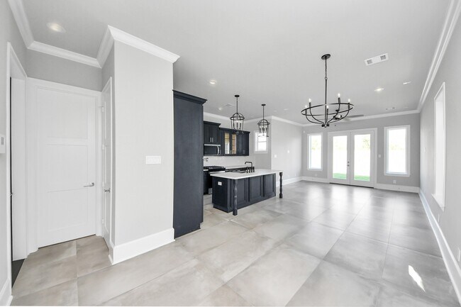 Building Photo - 6322 Milwee St