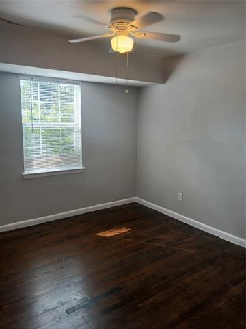 Building Photo - 12133 Hoblitzelle Dr