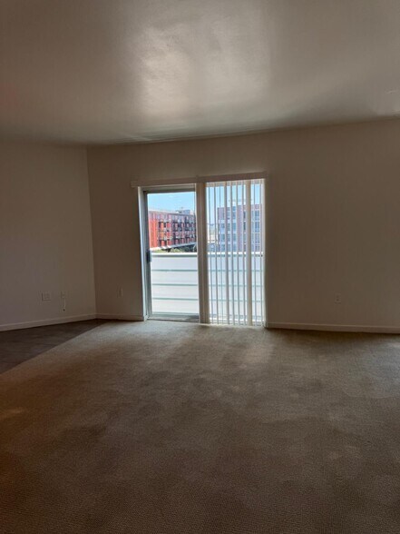 Building Photo - 550 15th St